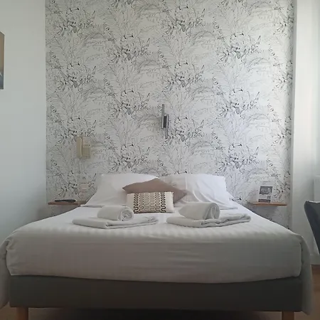 Le Saint Pierre - Demeures & Chateaux , Отель 3*