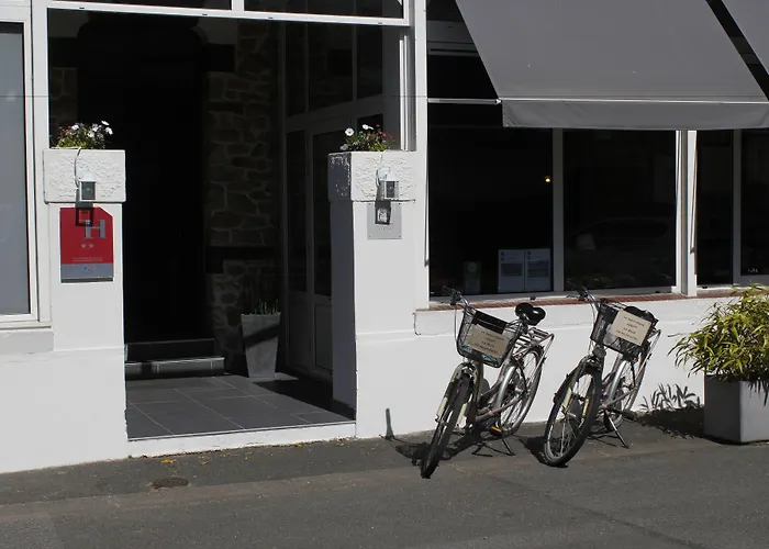 Hotel Le Saint Pierre - Demeures & Chateaux ,