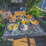 Hotel Le Saint Pierre - Demeures & Chateaux ,