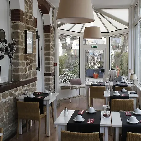 Hotel Demeures & Chateaux - Le Saint Pierre, 3*